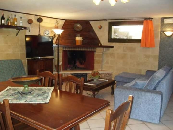 B&B Caravaggio San Donaci Exterior photo